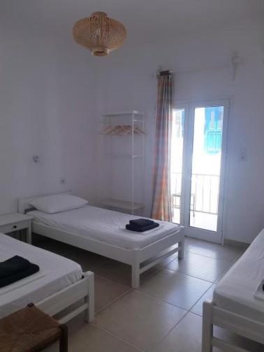 Zinas Pension Chora  Exterior photo